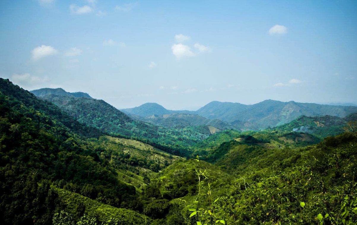 Santa Fe de Antioquia Colombia colonial town day trip from Medellin