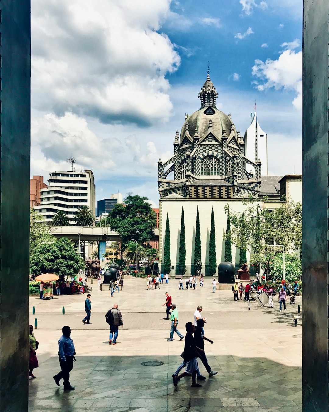 museo-antioquia-plaza.jpg